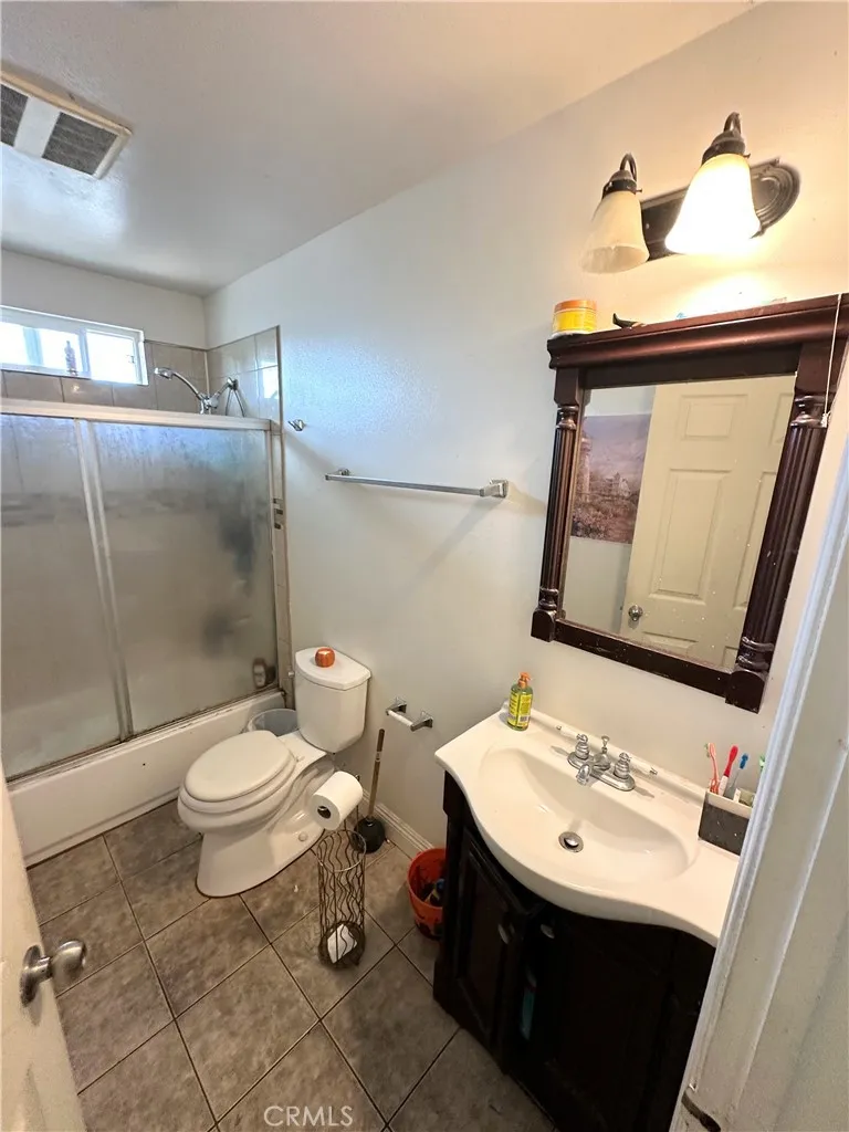 9121 9121 Orchard, Los Angeles, California 90044 home-pic-19